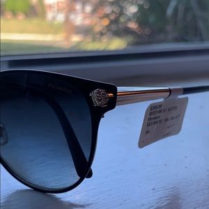 Versace polarized unisex/woman’s glasses. BrandNWT